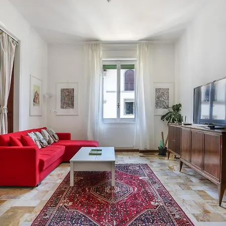 Buonarroti In Florence-hosted By Sweetstay 아파트